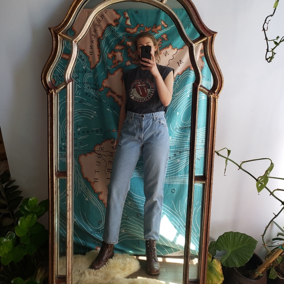 '94 Vintage High Rise Levi's 550 Light Wash - Picture 2 of 8